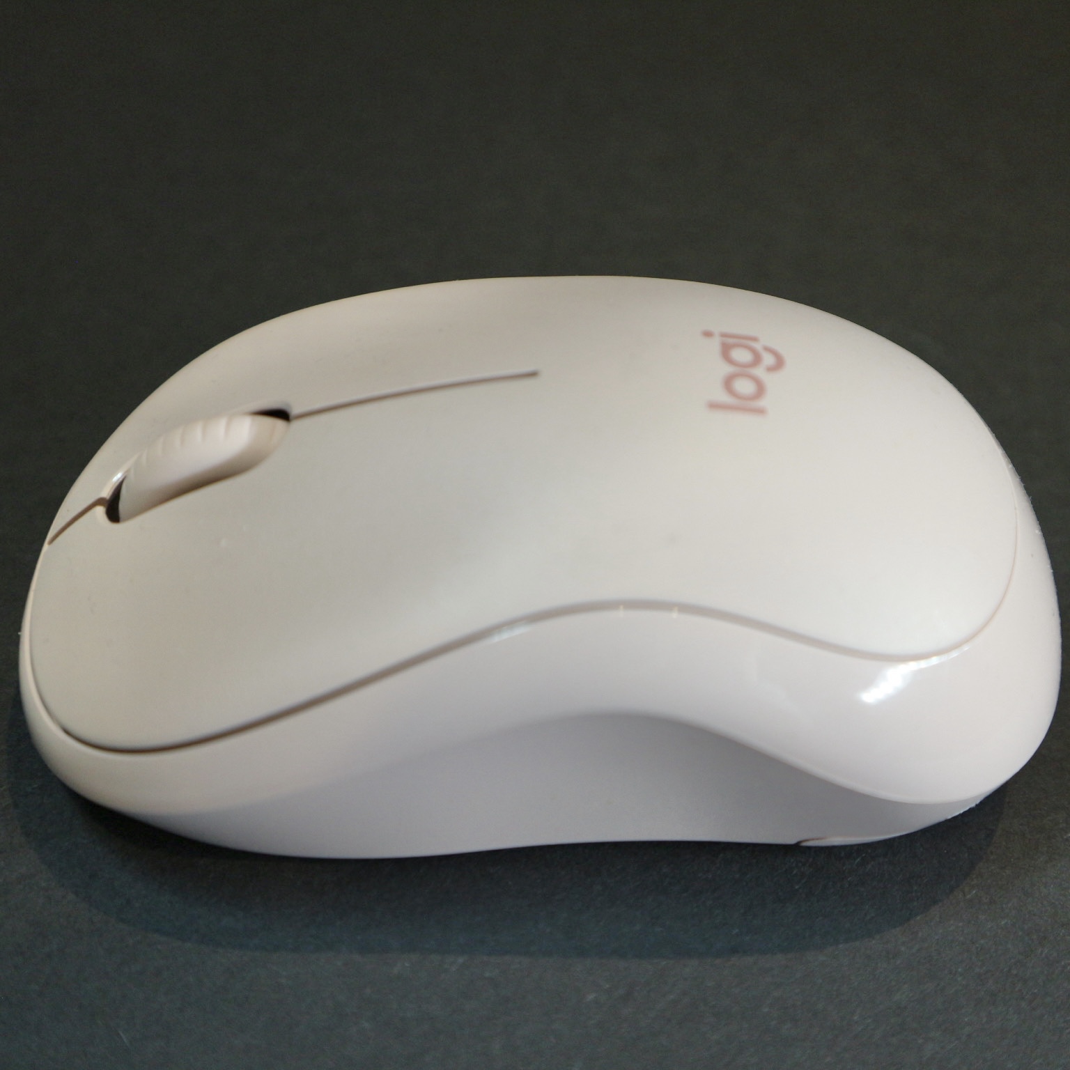 leftside view of my pink mouse