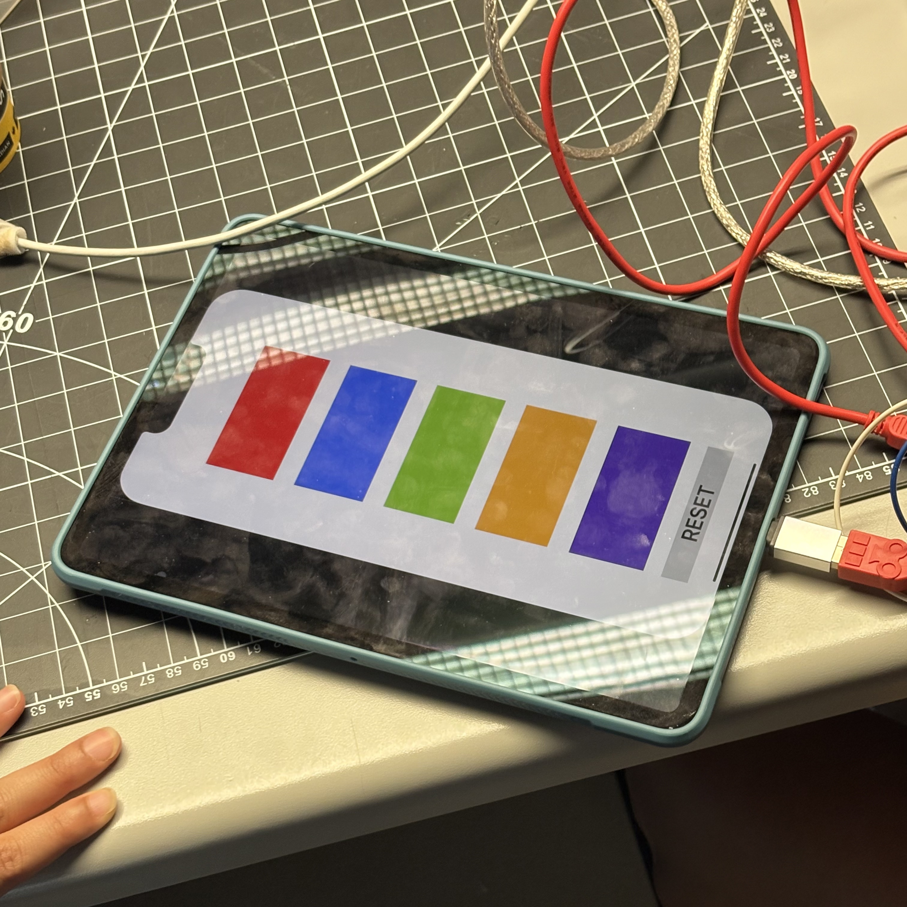 Connected Makey Makey with Protopie and tested an interactive project.